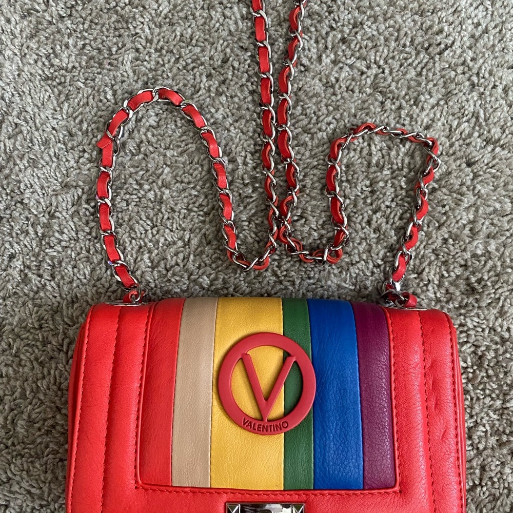 VALENTINO CROSSBODY HANDBAG IN GREAT CONDITION